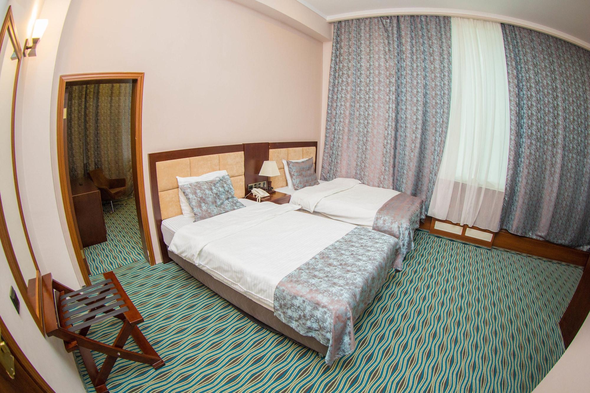 Ruma Port Hotel Bakoe Buitenkant foto