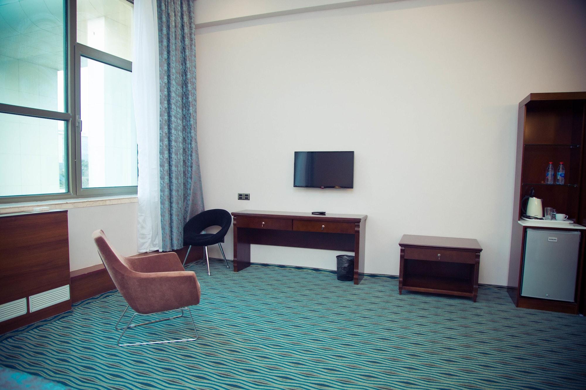 Ruma Port Hotel Bakoe Buitenkant foto