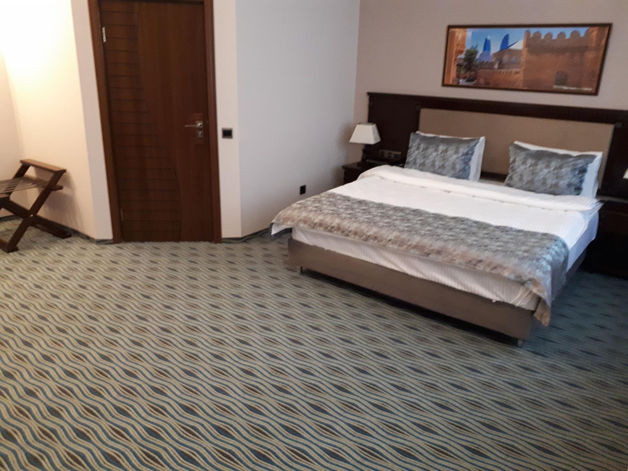 Ruma Port Hotel Bakoe Buitenkant foto