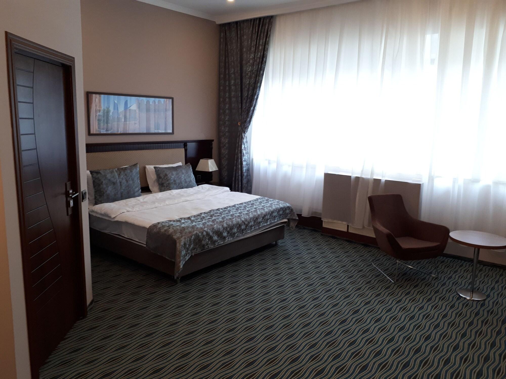 Ruma Port Hotel Bakoe Buitenkant foto