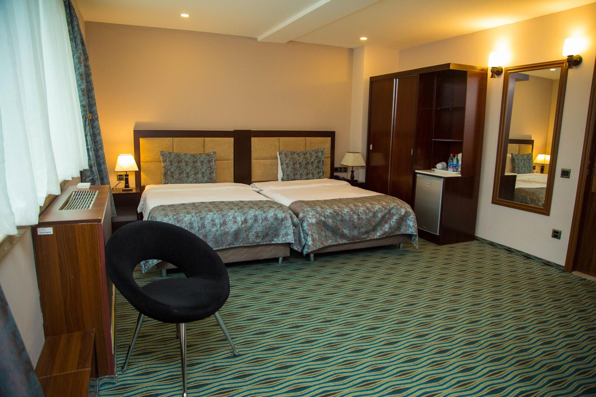 Ruma Port Hotel Bakoe Buitenkant foto