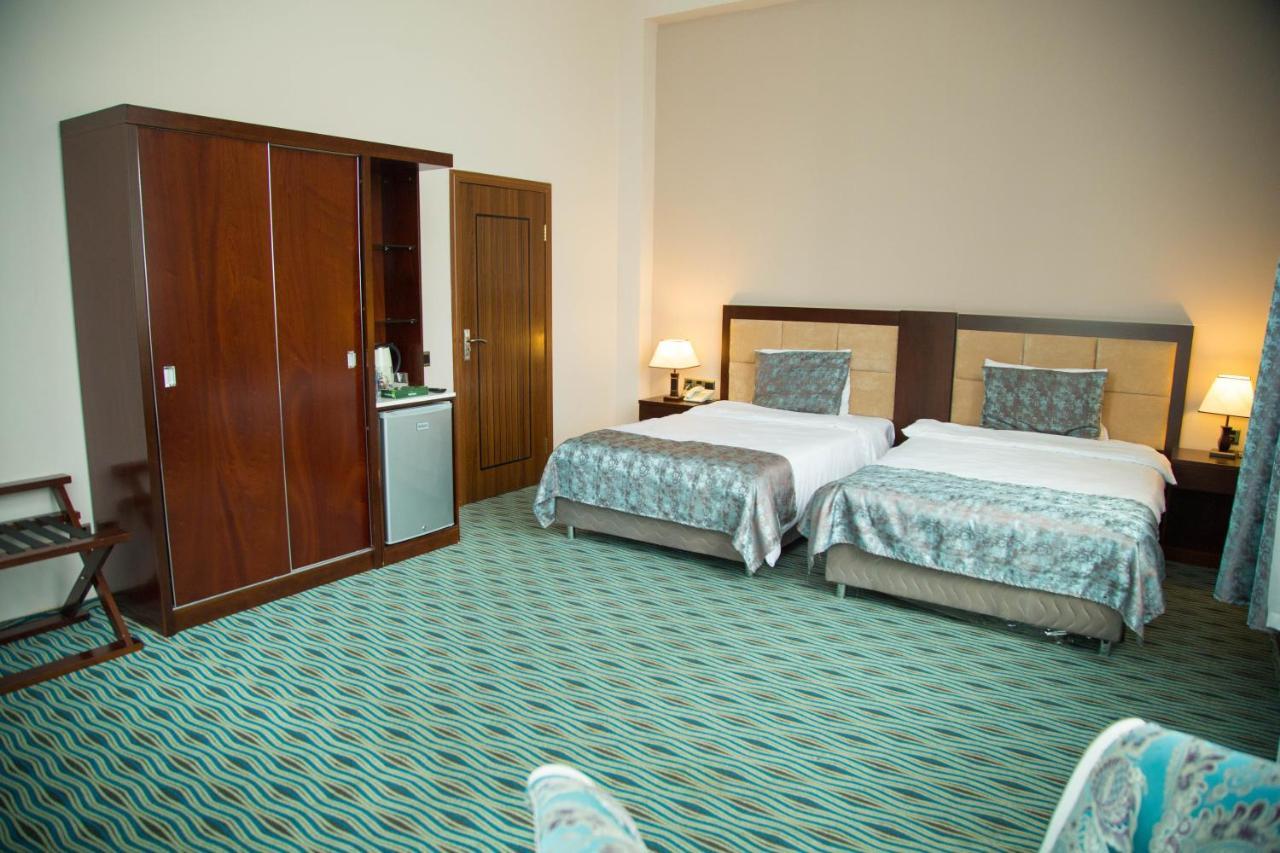 Ruma Port Hotel Bakoe Buitenkant foto